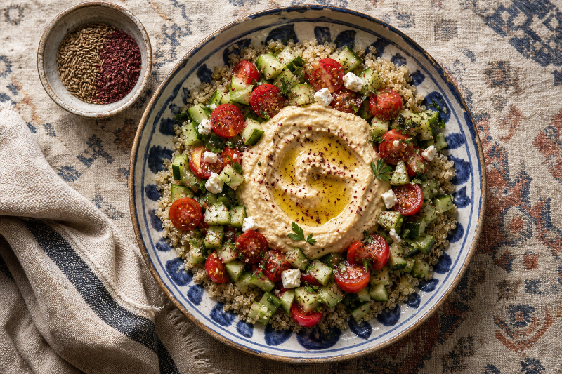 Bowl houmous, concombre et tomate, recette GustoPlan